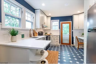 38 Burroughs Way, Maplewood, NJ 07040 - Photo 11