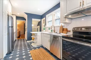 38 Burroughs Way, Maplewood, NJ 07040 - Photo 13