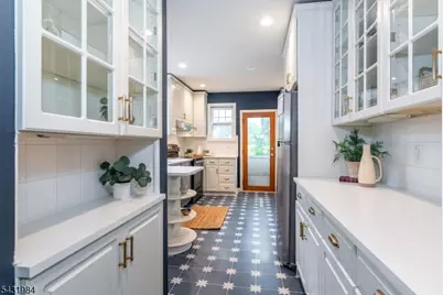 38 Burroughs Way, Maplewood, NJ 07040 - Photo 15