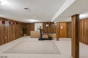 1005 Robin Rd, Hillsborough Township, NJ 08844 - Photo 33