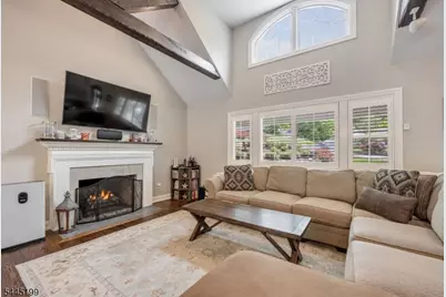 31 Osceola Rd, Wayne, NJ 07470 - Photo 7