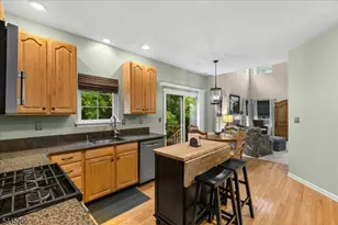 36 Blackstone Dr, Montgomery Township, NJ 08540 - Photo 7