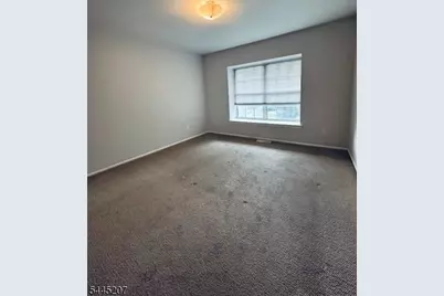 231 McAuliffe Ct, Franklin Township, NJ 08873 - Photo 13
