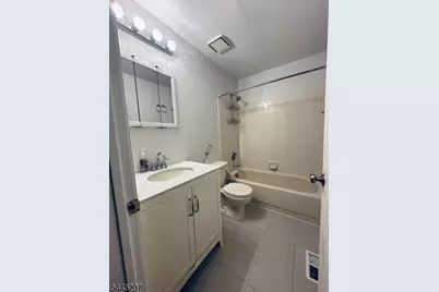 231 McAuliffe Ct, Franklin Township, NJ 08873 - Photo 13
