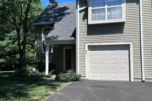 231 McAuliffe Ct, Franklin Township, NJ 08873 - Photo 1