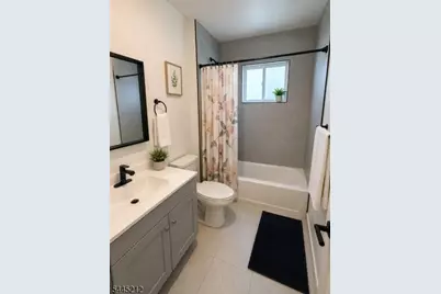 757 Seaport Dr, Elizabeth, NJ 07201 - Photo 11