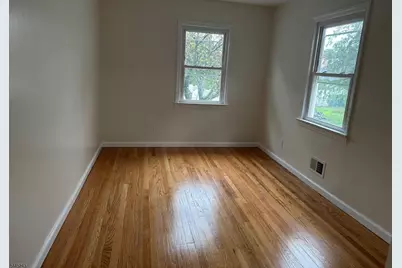 70 Chestnut St, Garfield, NJ 07026 - Photo 5