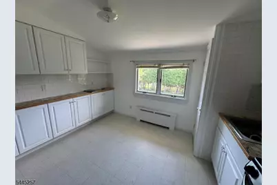 31 Leather Stocking Path, Lincoln Park, NJ 07035 - Photo 5