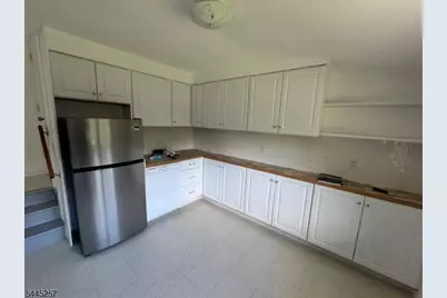 31 Leather Stocking Path, Lincoln Park, NJ 07035 - Photo 7