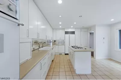 321 N Wyoming Ave #2B, South Orange, NJ 07079 - Photo 13