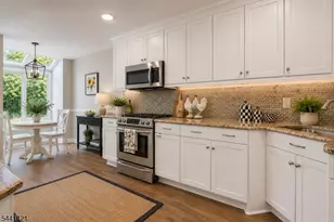3 Carswell Ct, Bernards Township, NJ 07920 - Photo 5