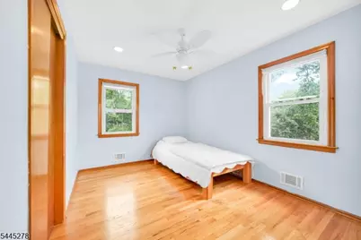 20 Glenwood Ter, Clark Township, NJ 07066 - Photo 15