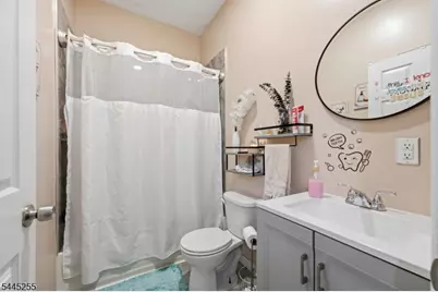 183 Graham Ave, Paterson, NJ 07508 - Photo 11