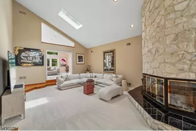 8 Union Hill Rd, Denville, NJ 07834 - Photo 5