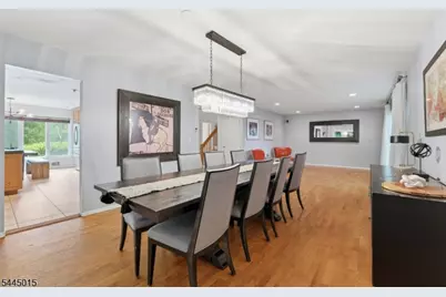 8 N Bayard Ln, Mahwah, NJ 07430 - Photo 5
