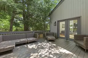 8 N Bayard Ln, Mahwah, NJ 07430 - Photo 39