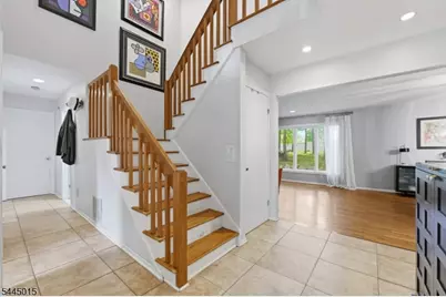 8 N Bayard Ln, Mahwah, NJ 07430 - Photo 3