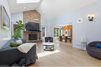 8 N Bayard Ln, Mahwah, NJ 07430 - Photo 21