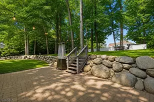 8 N Bayard Ln, Mahwah, NJ 07430 - Photo 41