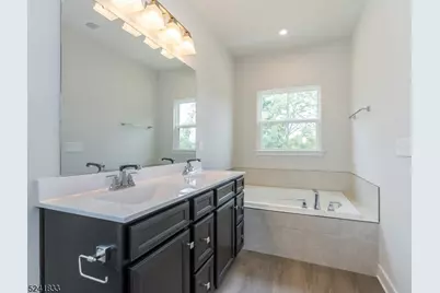 21 Peckwell St, Mount Olive, NJ 07828 - Photo 9