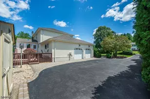 34 Parkview Dr, Roxbury Township, NJ 07876 - Photo 49