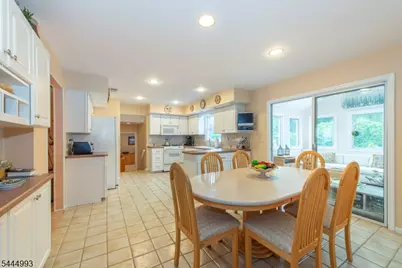 34 Parkview Dr, Roxbury Township, NJ 07876 - Photo 5
