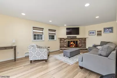 2104 Shady Ln, Scotch Plains Township, NJ 07076 - Photo 5