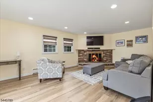 2104 Shady Ln, Scotch Plains Township, NJ 07076 - Photo 5