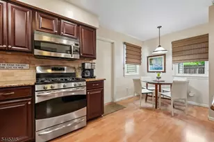 17 Cooper Ct, Freehold Township, NJ 07728 - Photo 5