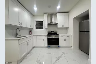 7 Circle Ave #2, Paterson, NJ 07522 - Photo 1