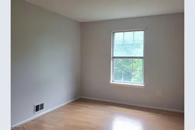 133 Rachel Ct, Franklin Township, NJ 08823 - Photo 9