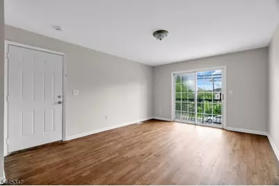 533 S 10th St, Newark, NJ 07103 - Photo 9