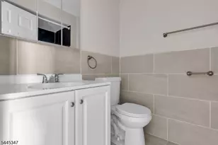 533 S 10th St, Newark, NJ 07103 - Photo 17