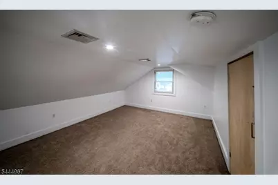 51 Greenwich Dr, Bergenfield, NJ 07621 - Photo 25