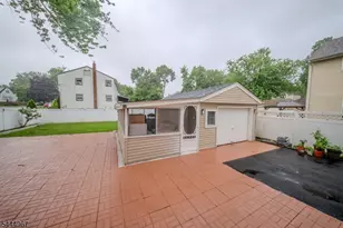 51 Greenwich Dr, Bergenfield, NJ 07621 - Photo 27