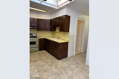 204 Columbia Ave, Irvington, NJ 07111 - Photo 21
