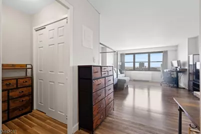 285 Aycrigg Ave, Passaic, NJ 07055 - Photo 11