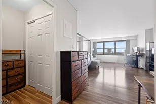 285 Aycrigg Ave, Passaic, NJ 07055 - Photo 11