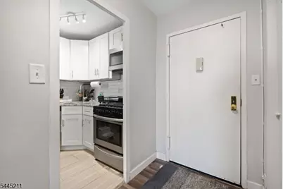 285 Aycrigg Ave, Passaic, NJ 07055 - Photo 5