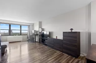 285 Aycrigg Ave, Passaic, NJ 07055 - Photo 13