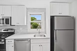 421 1st St, Middlesex, NJ 08846 - Photo 11
