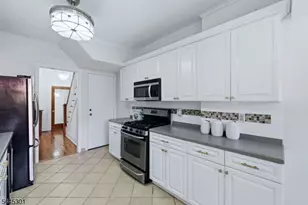 56 Essex Ave, Maplewood, NJ 07040 - Photo 9