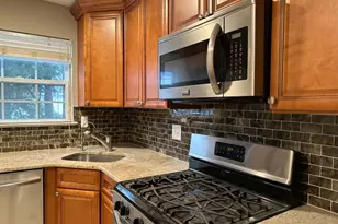 1047 Cambridge Ct, Mahwah, NJ 07430 - Photo 9