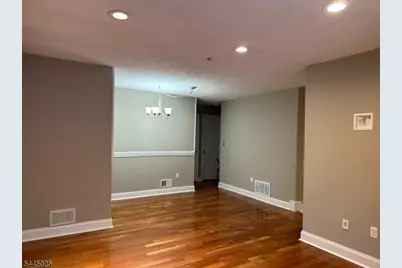 1047 Cambridge Court #1047, Mahwah, NJ 07430 - Photo 5