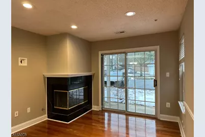 1047 Cambridge Court #1047, Mahwah, NJ 07430 - Photo 7