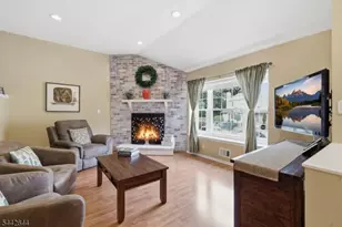 138 Sunnyvale Ct, Franklin Township, NJ 08873 - Photo 3
