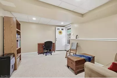 138 Sunnyvale Ct, Franklin Township, NJ 08873 - Photo 19