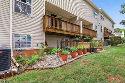 138 Sunnyvale Ct, Franklin Township, NJ 08873 - Photo 25