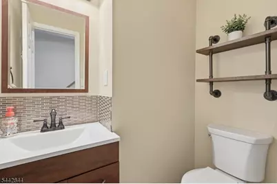 138 Sunnyvale Ct, Franklin Township, NJ 08873 - Photo 11