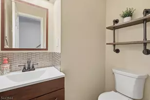 138 Sunnyvale Ct, Franklin Township, NJ 08873 - Photo 11
